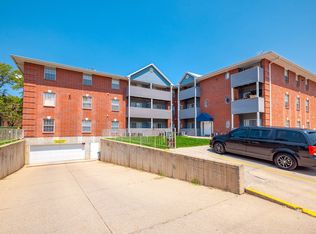 Cambridge Apartments, Lincoln, NE 68508