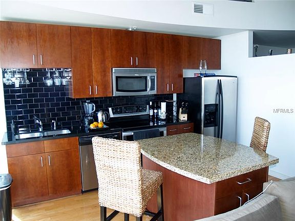 3rd image of 155 Court Ave #2407