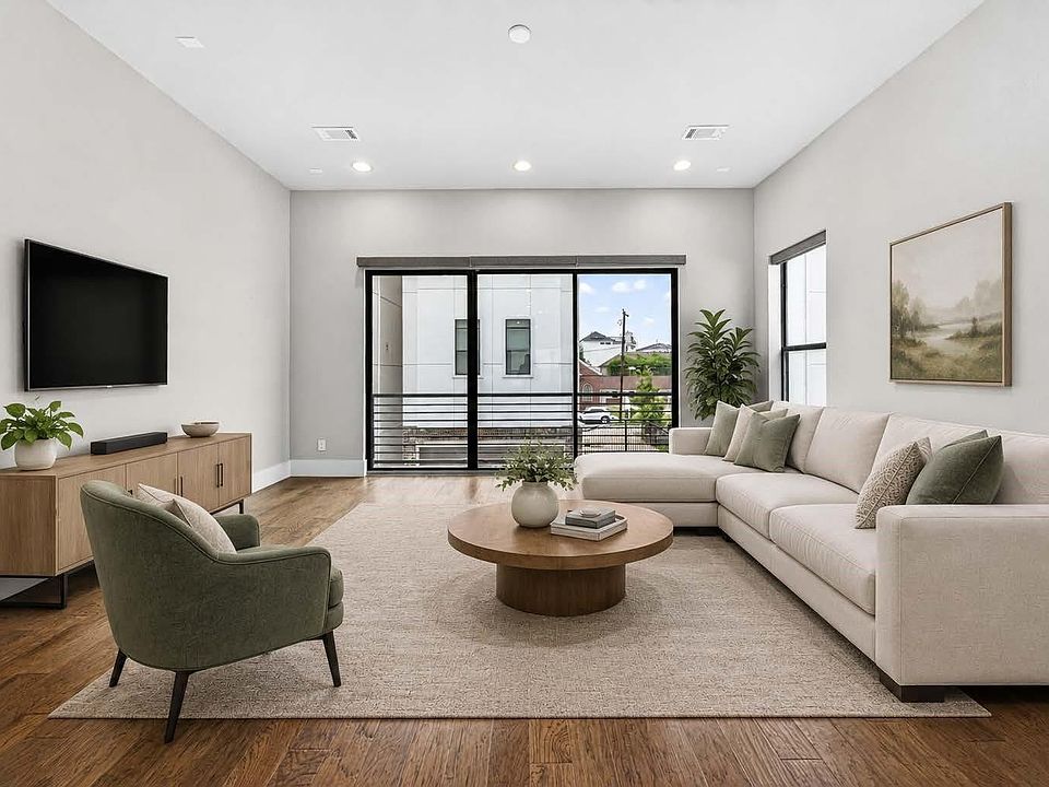 1st image of 5707 Larkin St #B