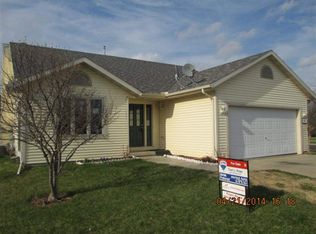 6100 Knotty Pine Way, Fitchburg, WI 53719