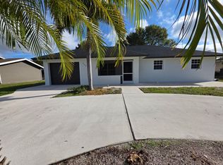 365 NE Floresta Dr, Port Saint Lucie, FL 34983