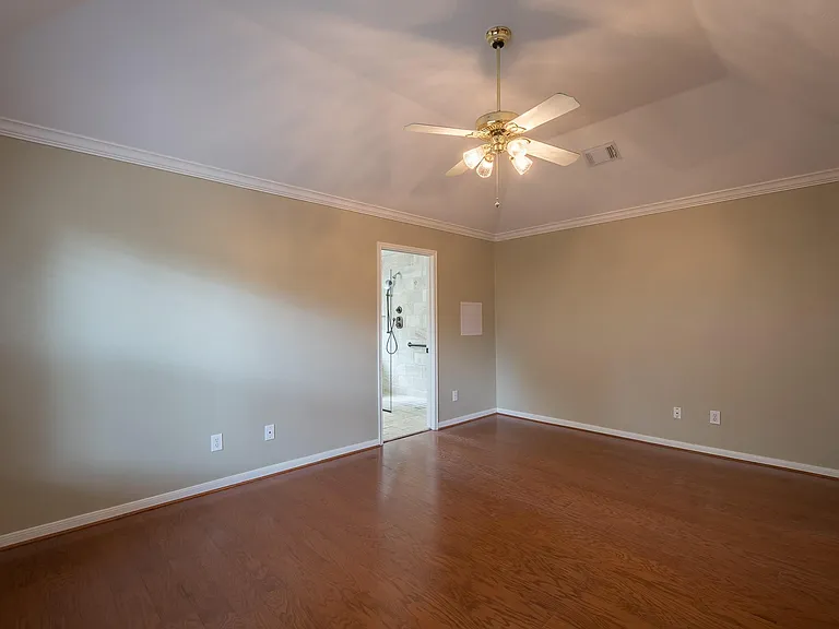 16015 Lausanne Dr — Photo 15