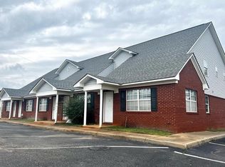 608 Elm St #B-4, Troy, AL 36081