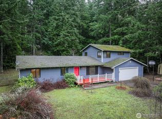 8188 Graystone Way NW, Silverdale, WA 98383