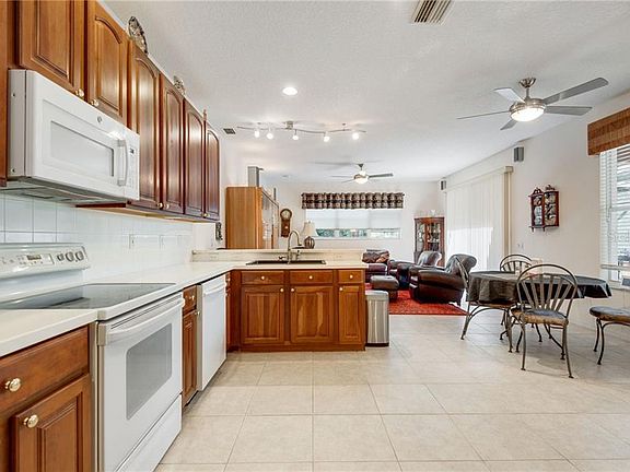 4th image of 10777 Plantation Bay Dr