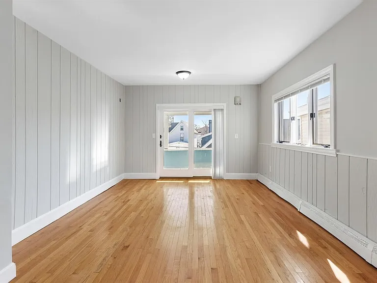 7 Hawthorne St #2 — Photo 10