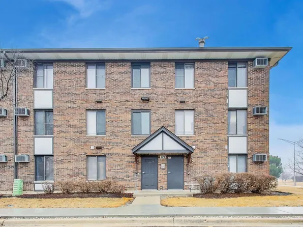 121 Gregory St APT 7, Aurora, IL 60504