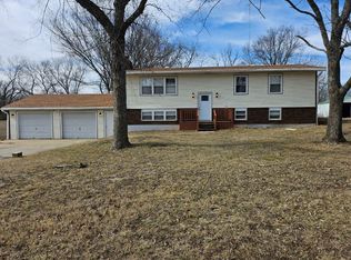 15442 S 1413th Rd, Nevada, MO 64772