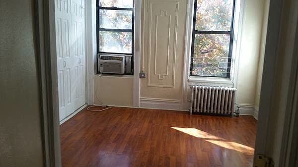 2nd image of 365 58th St APT 4R
