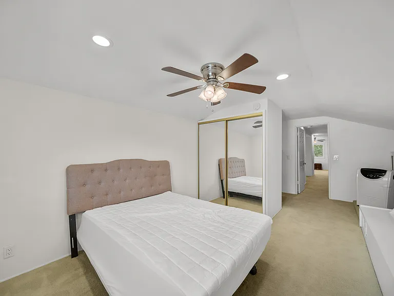 561 Walter Ave — Photo 18