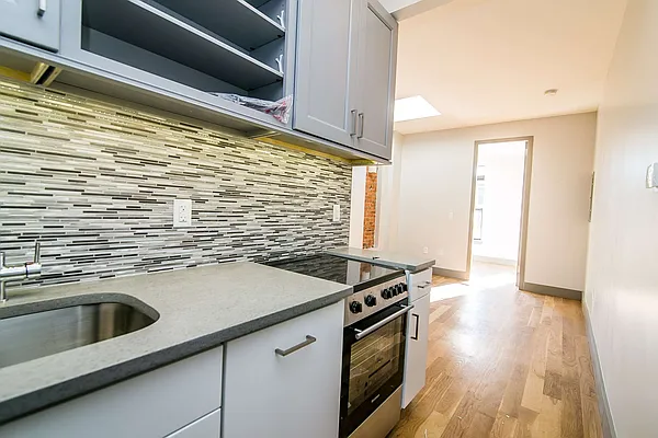 Rented by Nooklyn NYC LLC | media 63