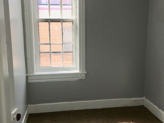 4th image of 3074 6th Ave #2