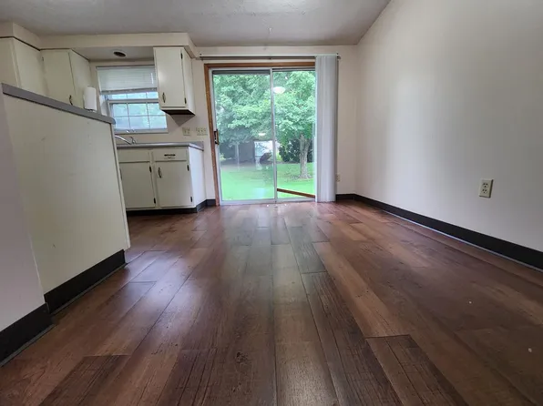 1668 Colonial Dr, Bucyrus, OH 44820