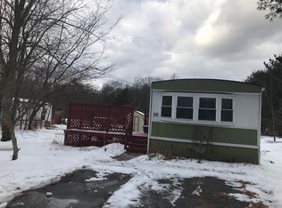 32 Hemlock Rd, Glocester, RI 02814