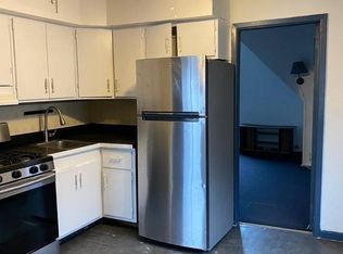 699 E 3rd St #3, Brooklyn, NY 11218