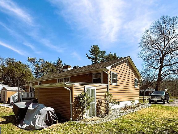 5th image of 179 Silver Lake Rd