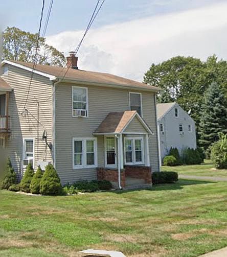 Front of home. Rental is on second flooor