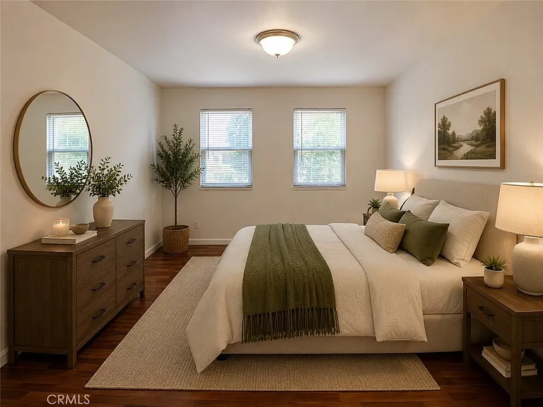 208 N Olive Ave — Photo 5