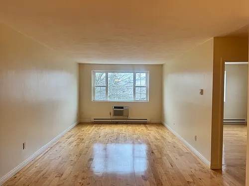 21 Franklin St Photo 1