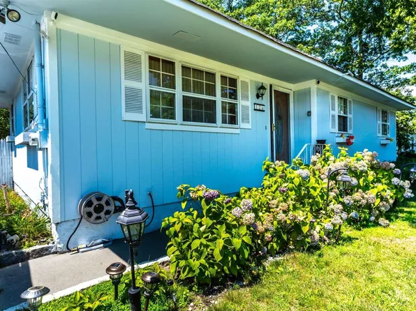 12 Sea Shore Avenue, East Quogue, NY 11942