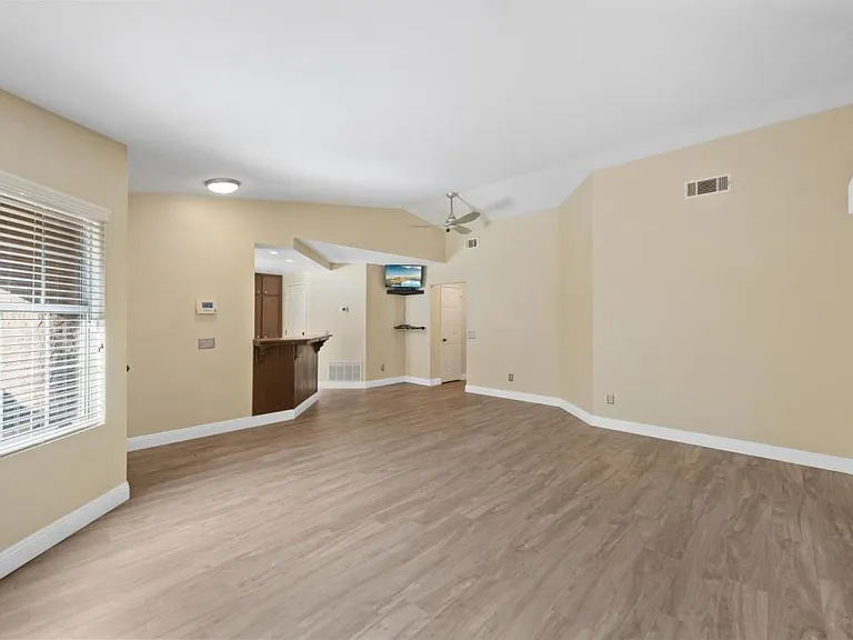 28082 Bavaria Dr — Photo 5