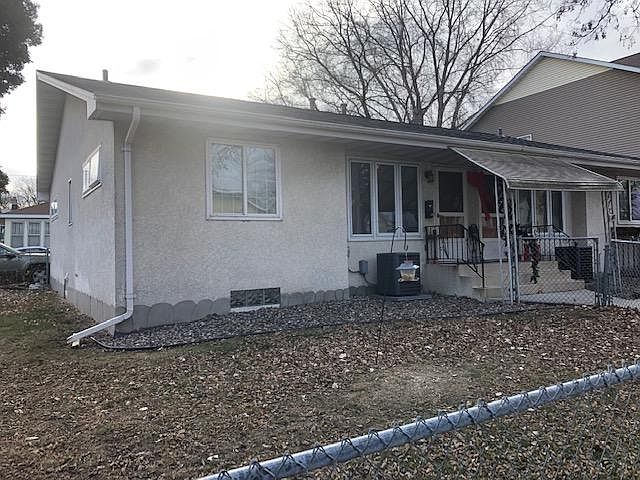 1st image of 746 Minnehaha Ave W