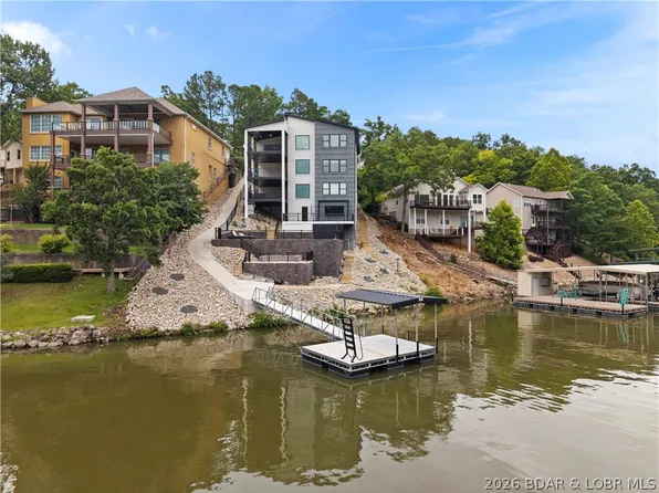 186 Frudeger Rd, Lake Ozark, MO 65049