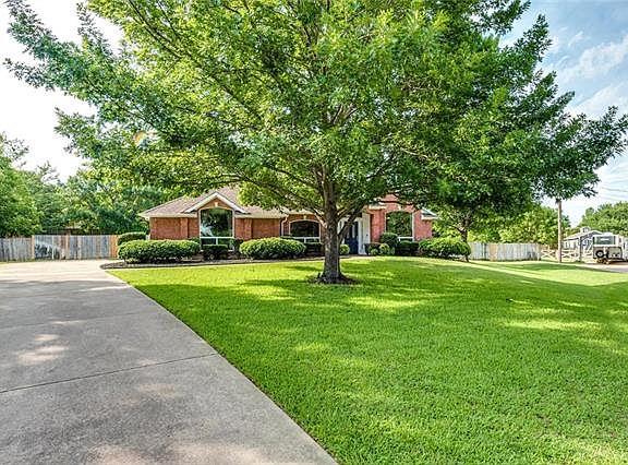 3rd image of 1608 Summer Lane Ct
