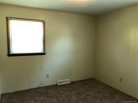 5th image of 1411 Roundtree Ln #132