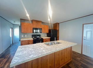 2500 Farm Bureau Rd #20, Manhattan, KS 66502