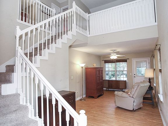 2nd image of 209 Sawyer Ln #209