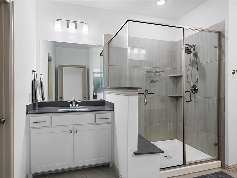 7053 Cedar Creek Dr — Photo 18