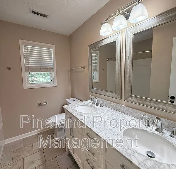890 Bridgette St — Photo 16