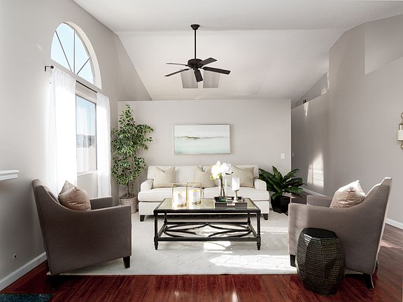 3rd image of 24455 Oakridge Cir