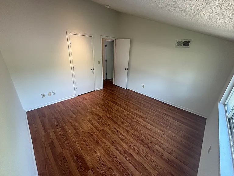 11206 College Ave — Photo 18