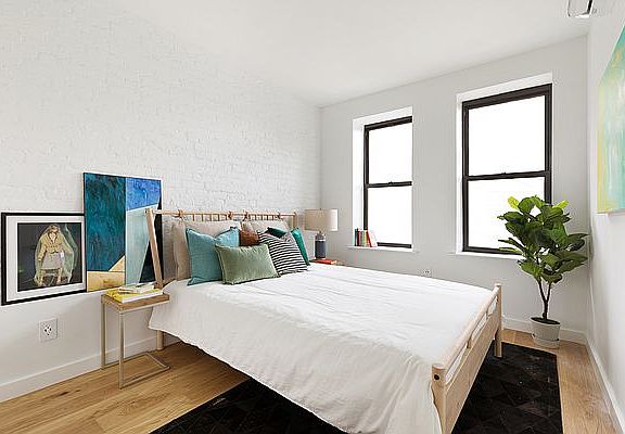 5th image of 915 Saint Johns Pl #36