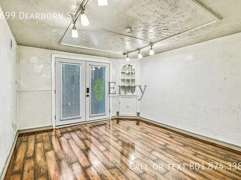 2699 S Dearborn St — Photo 3