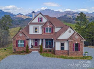 98 Flying Ace Rdg, Waynesville, NC 28785