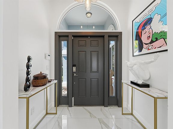 2nd image of 1530 Wilderness Road