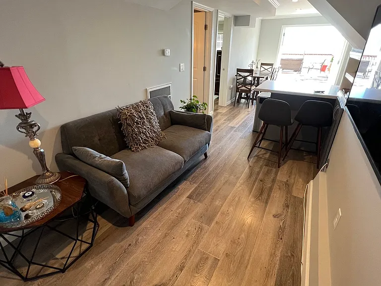 351 Mangels Ave — Photo 4