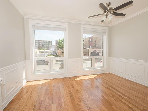 3rd image of 2346 W Grand Ave #1