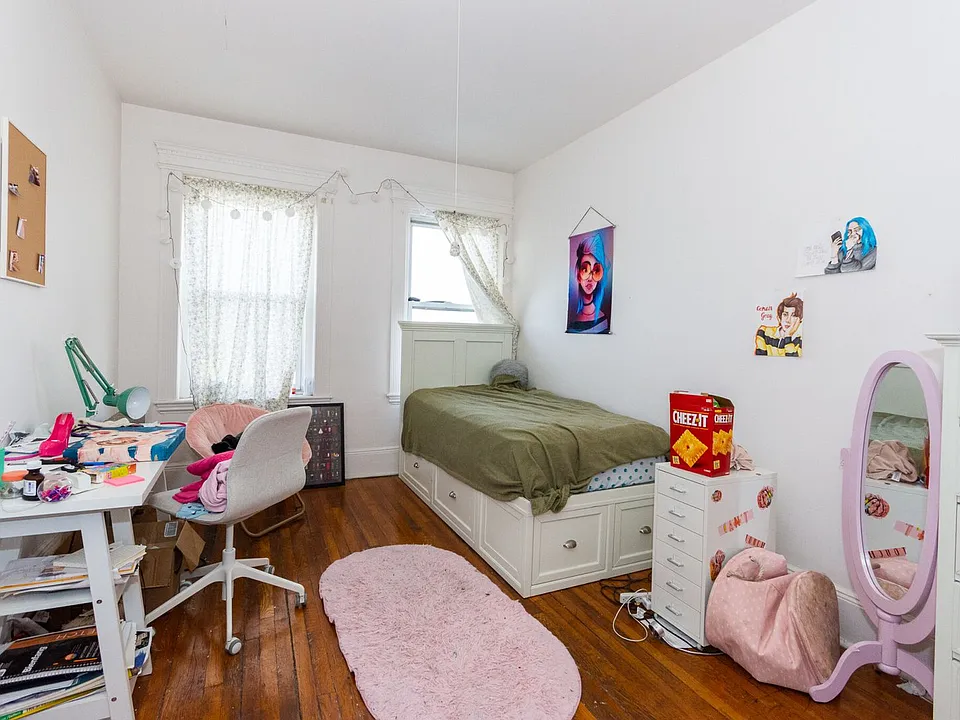 52 Brighton Ave #2