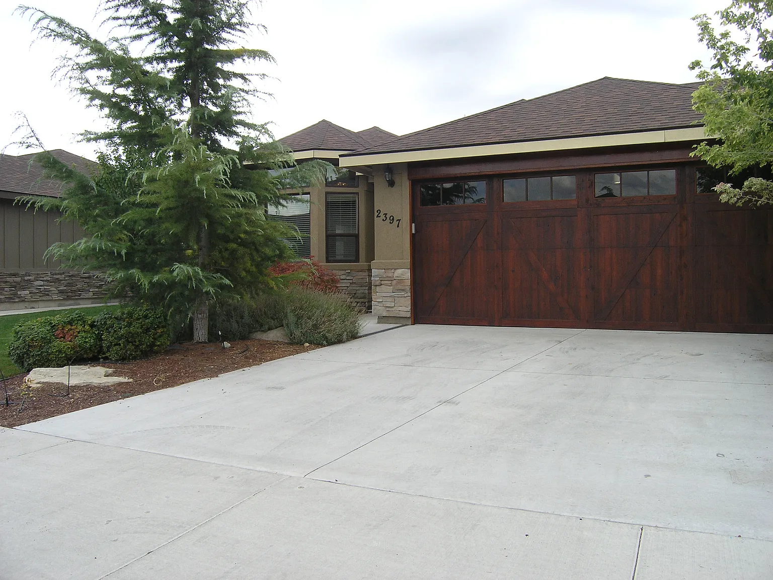 3 bed, 1600 sqft, $2,000 — Photo 2
