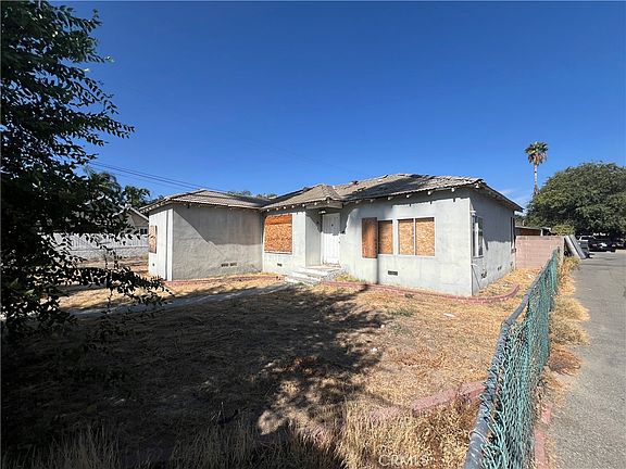 2nd image of 1695 Conejo Dr