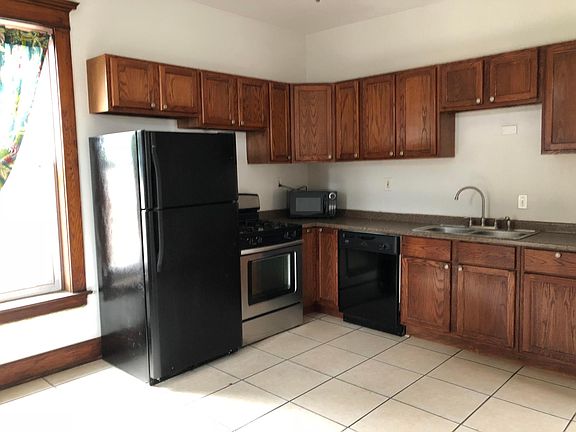 5th image of 1527 N Bell Ave #2