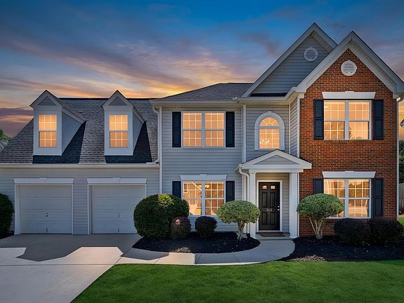 2nd image of 212 Sandy Ln