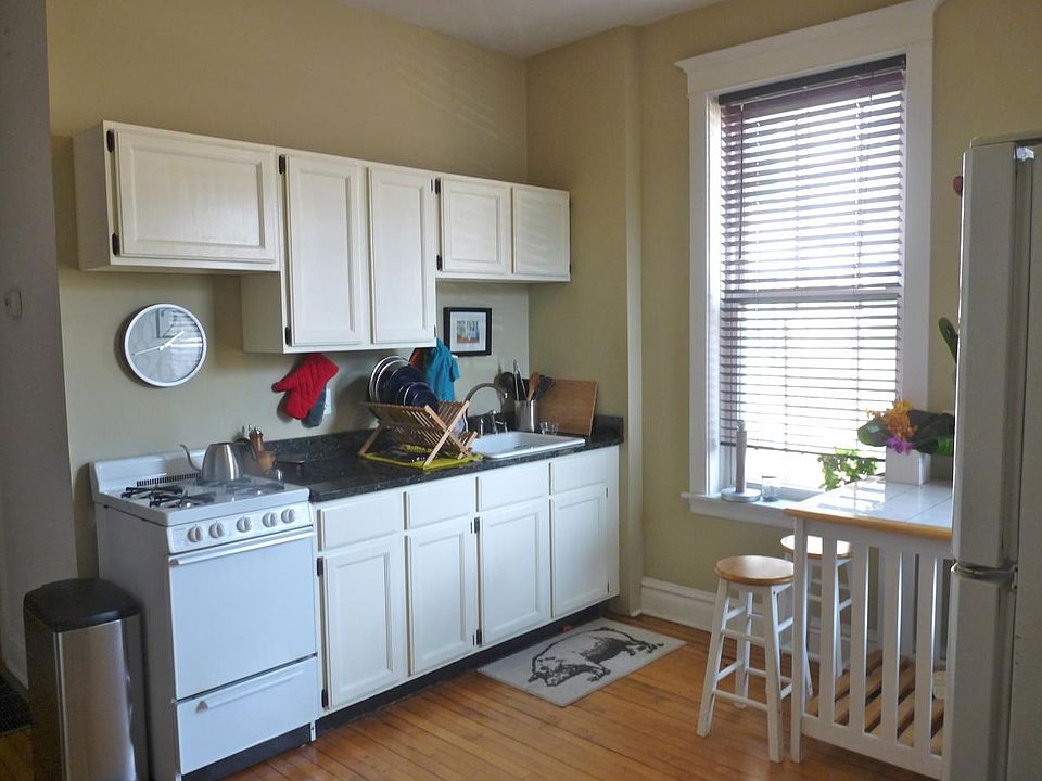 1st image of 2631 W Augusta Blvd APT 1R