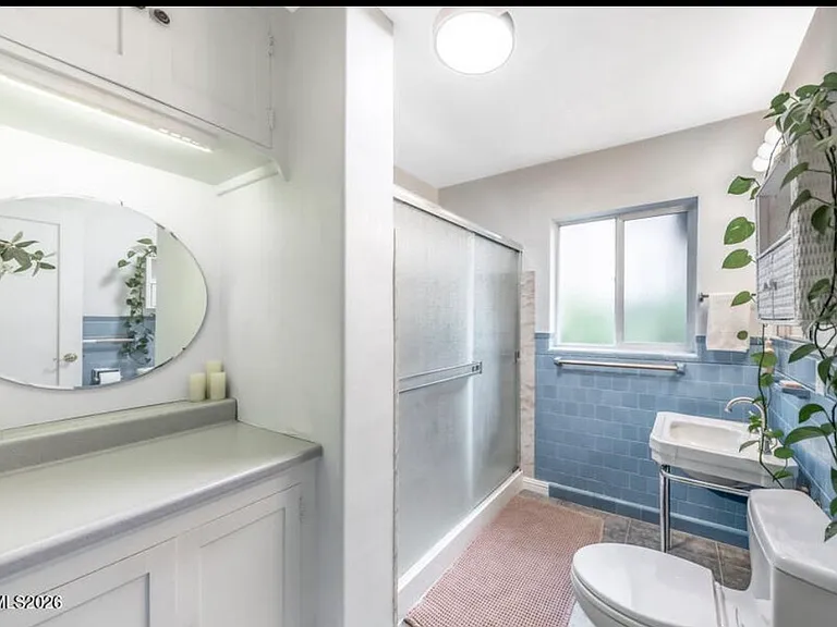 699 Saint Lawrence Ave — Photo 4