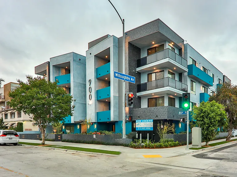 900 N Wilcox Ave #105 — Photo 60