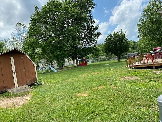 2nd image of 92 E Ridge Dr